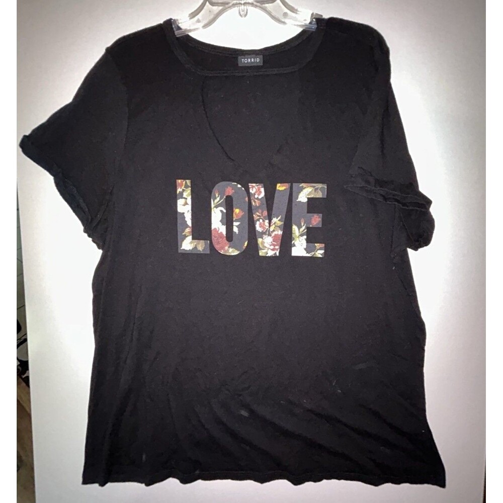 Torrid V Neck Love Tshirt Black/floral Size 3